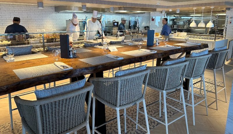 Oceania Aquamar Kitchen